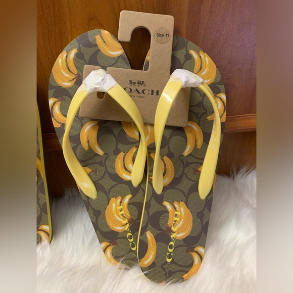 Spanking Brand New COACH Flip Flops w/ Banana Print😋Unisex - Picture 5 of 16